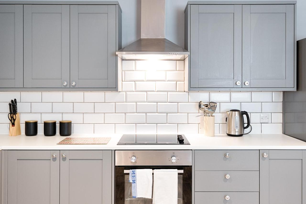 3 Rm Studio, Open-Plan Living, Dining, & Kitchen Llanelli Exterior photo