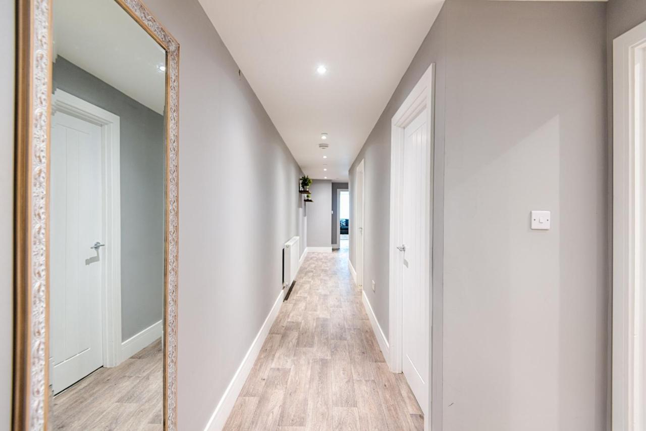 3 Rm Studio, Open-Plan Living, Dining, & Kitchen Llanelli Exterior photo